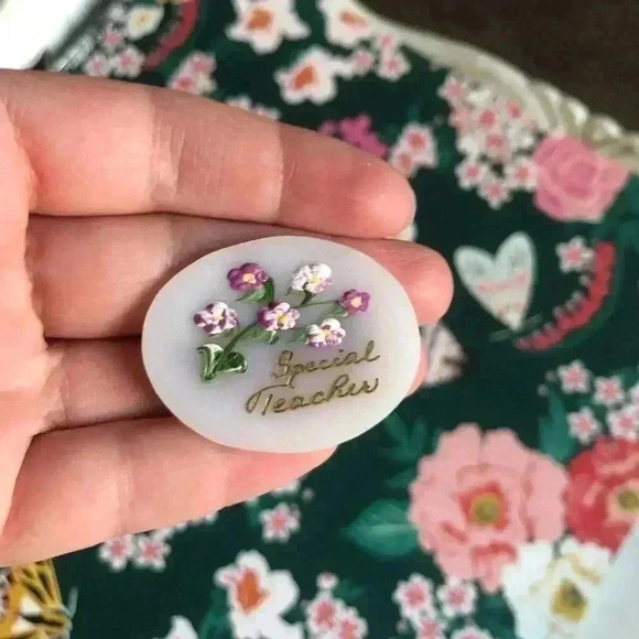 NWOT Special Teacher Floral Pin- free w purchase - Picture 1 of 2